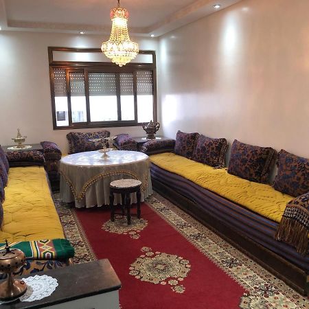 Bel Appartement Renove Proche De La Gare Du Train Rabat Exterior foto