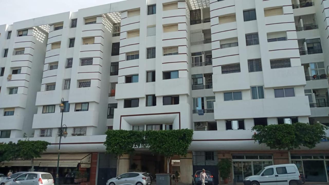 Bel Appartement Renove Proche De La Gare Du Train Rabat Exterior foto