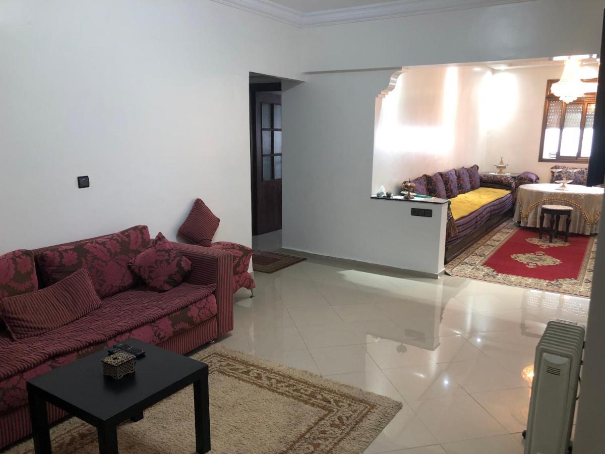 Bel Appartement Renove Proche De La Gare Du Train Rabat Exterior foto